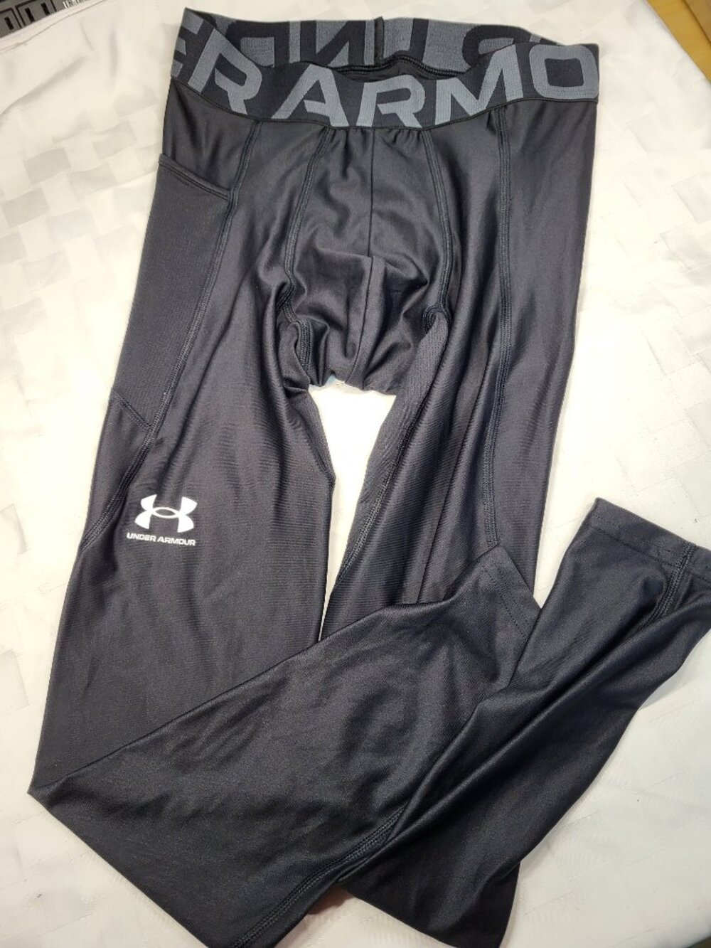 Under Armour Heat Gear Men's Compression leggings - Size M